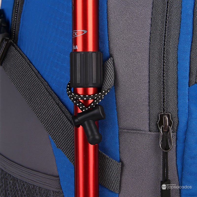 Sac à dos 40L randonnée fixation latérale sécurisée pour bâton de randonnée, vue de détail