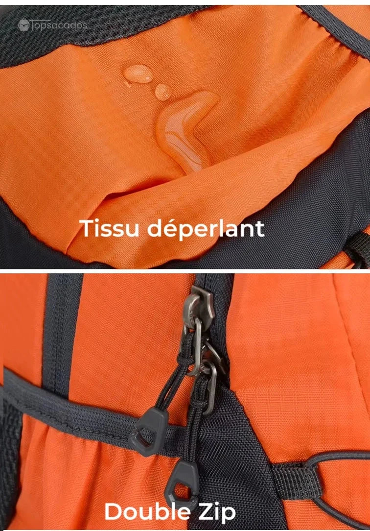Petit Sac à dos randonnée femme orange en tissu déperlant avec double fermeture éclair, parfait pour affronter les intempéries.