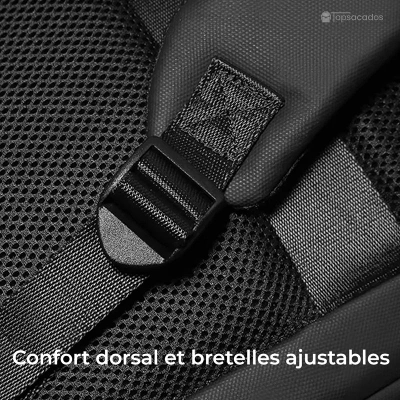 Sac à dos business en ABS vu de près, zoom sur la boucle de bretelle ajustable et le tissu dorsal en maille respirante.