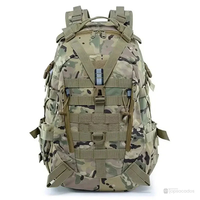 sac à dos camouflage cp multicolore avec motif militaire classique, conçu pour les randonnées ou les excursions