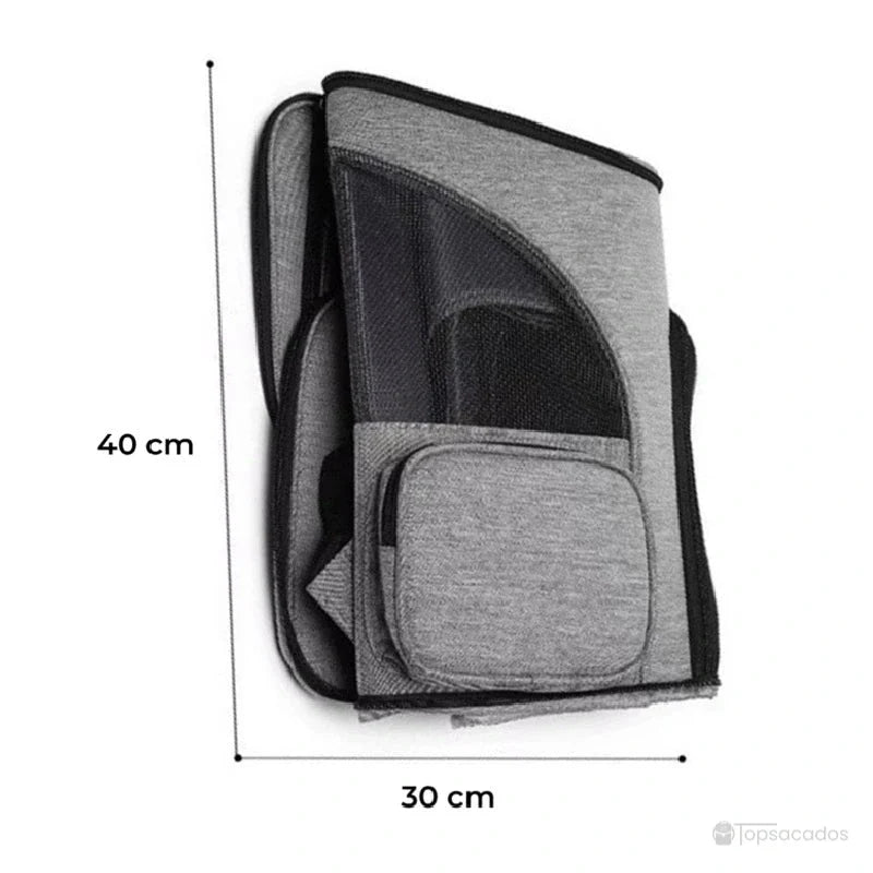 Sac à dos chat pliable replié à plat, avec dimensions de 40 cm sur 30 cm, facilitant le rangement ou le transport vide