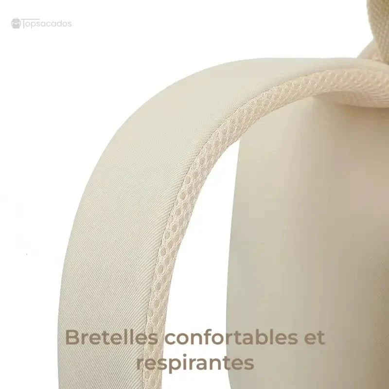 Sac à dos collège avec bretelles épaisses et rembourrées, finition en maille respirante pour un port agréable.
