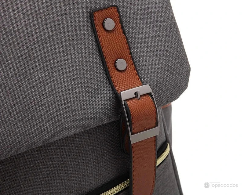 Sac à dos école fille détail sangle marron et boucle métallique noire