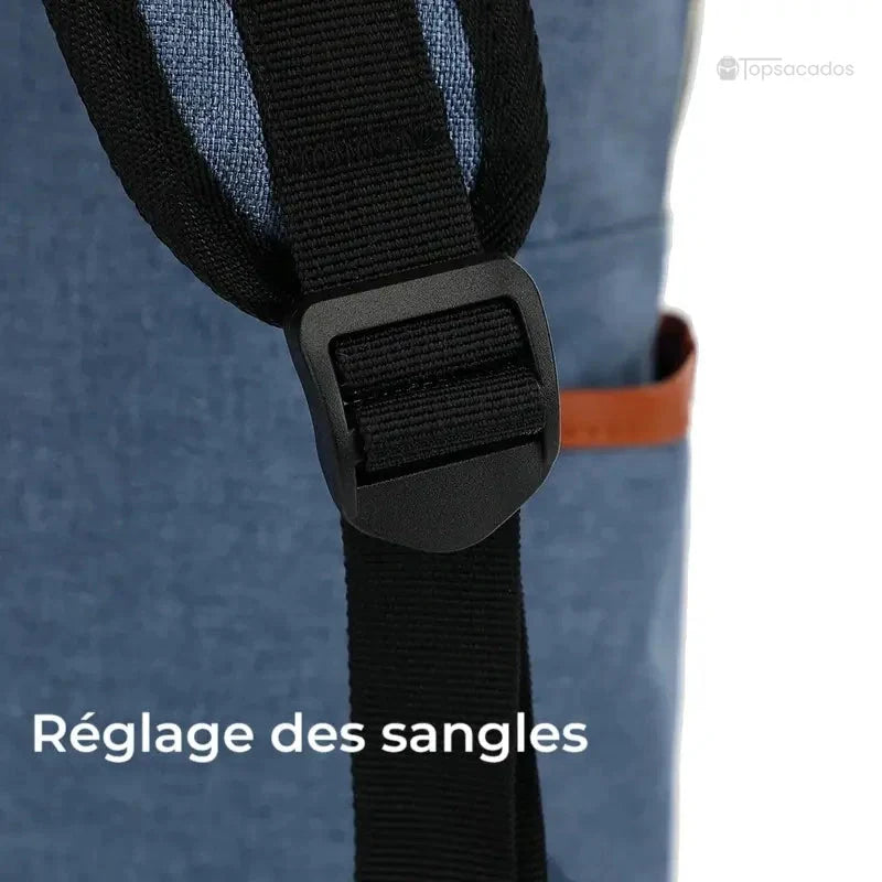 Sac à dos école garçon avec zoom sur le système de réglage des sangles, en plastique noir robuste.