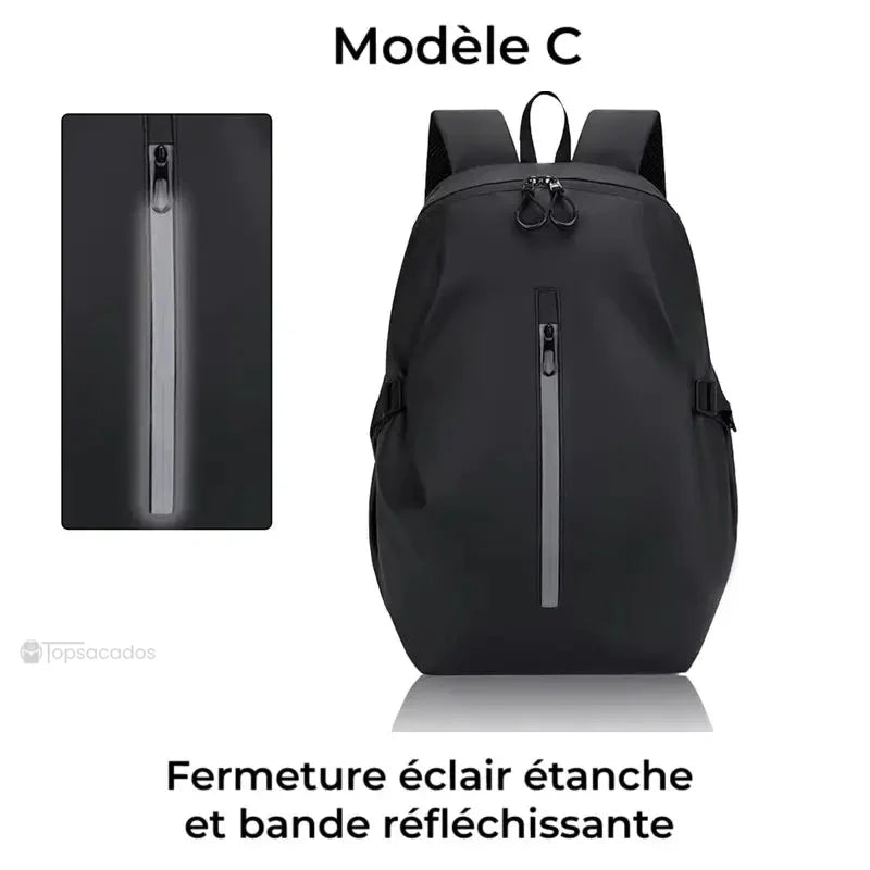 Sac à dos étanche pour moto modèle C présenté avec zoom sur la fermeture éclair étanche et bande réfléchissante