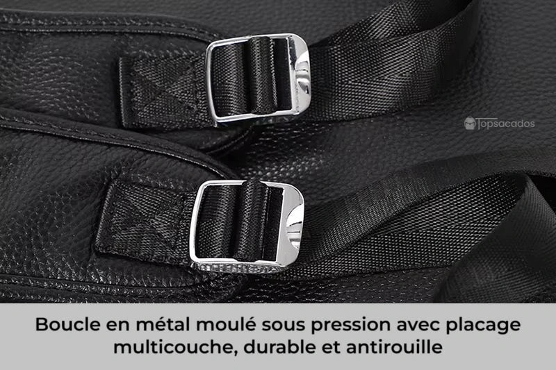 Sac à dos homme cuir - zoom sur les boucles en métal chromé avec sangle noire, durables et antirouille, fixées solidement au cuir grainé.