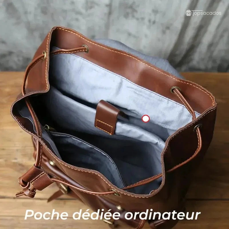 Sac à dos homme cuir brun foncé ouvert vu de dessus avec poche matelassée pour ordinateur