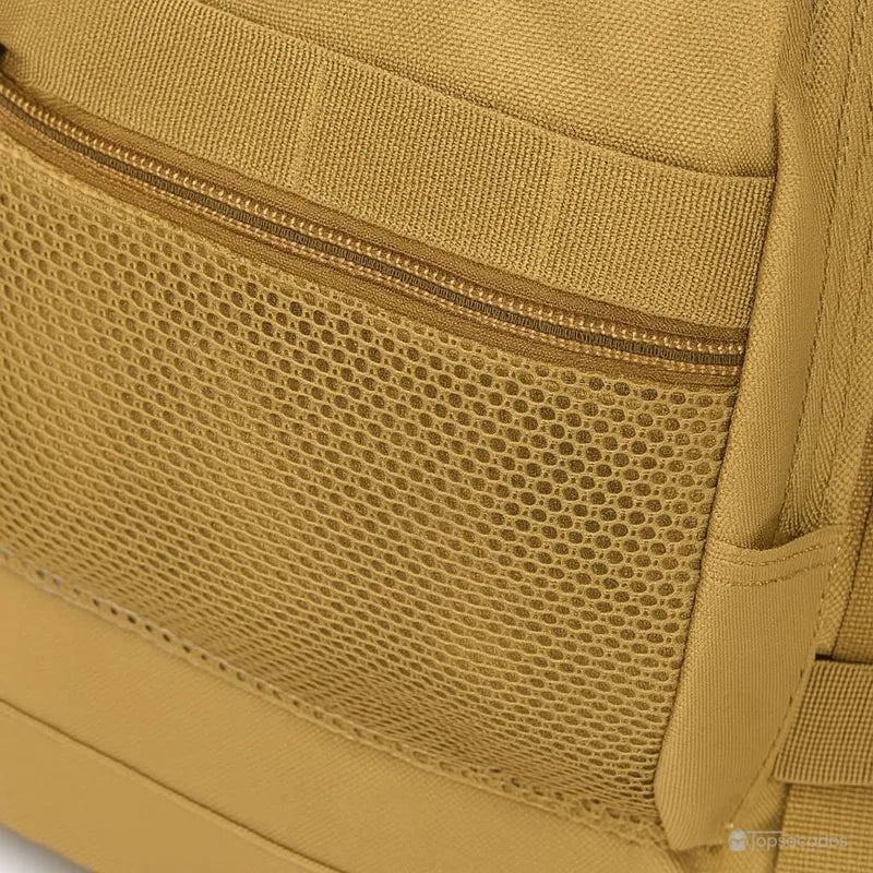 Sac à dos homme voyage vue de la poche frontale avec filet zippé, parfaite pour bouteille ou accessoires de randonnée