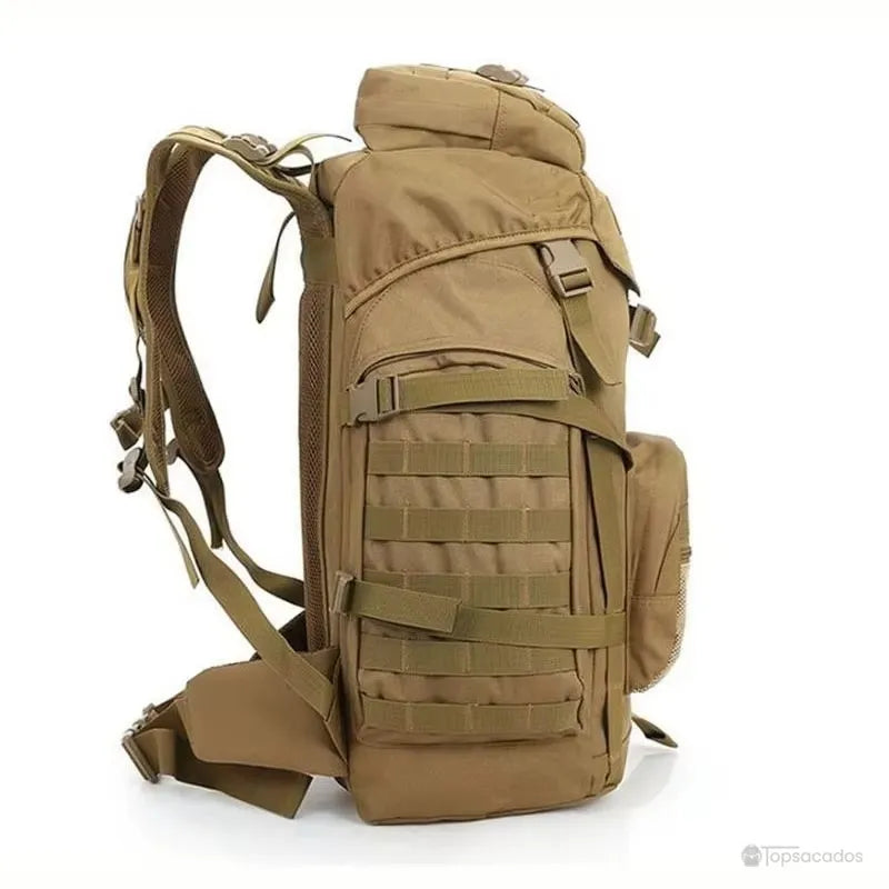 Sac à dos homme voyage vue de profil, compartiments multiples et système Molle pour attaches modulables