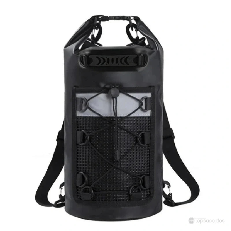Sac à dos imperméable noir avec fermeture enroulable, poche filet avant et sangles réglables, présenté sur fond blanc.