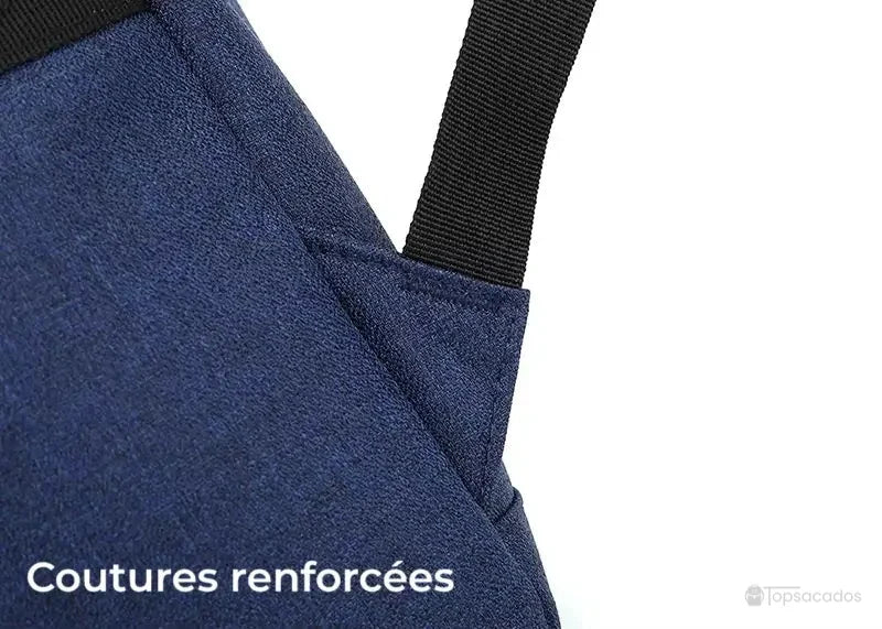 Sac à dos ordinateur Femme mettant en avant les coutures renforcées à la base des bretelles pour une durabilité accrue.