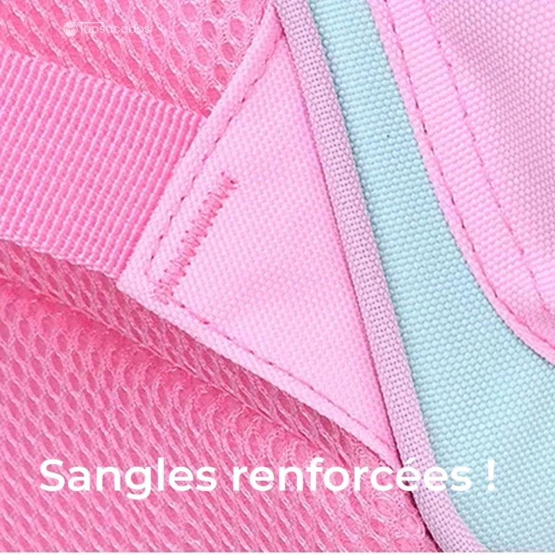 sac a dos petite section rose avec coutures renforcées sur les sangles, assurant solidité et durabilité pour un usage scolaire intensif