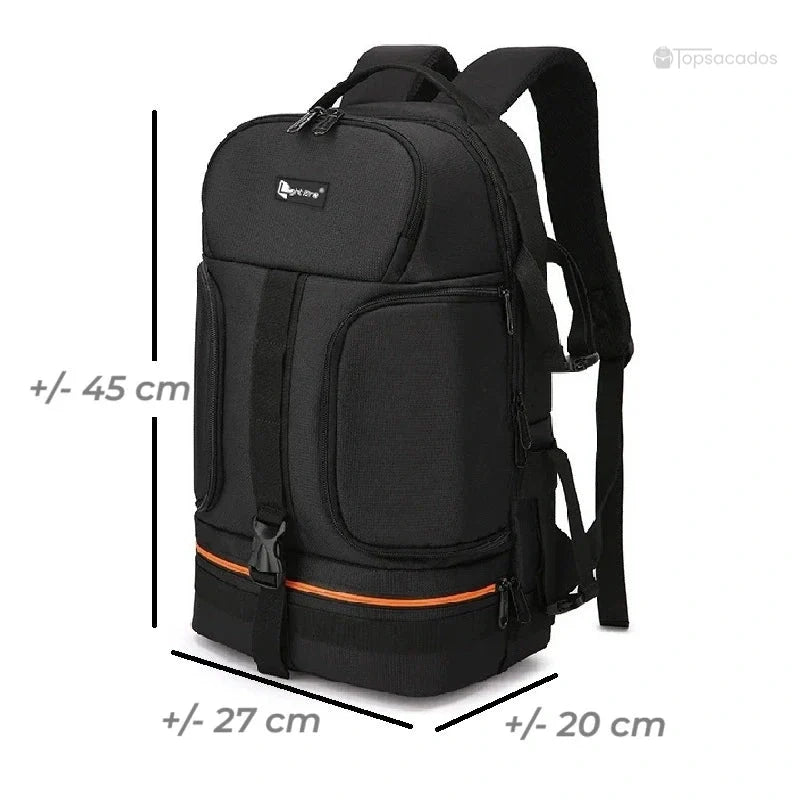 Sac à dos photo noir affichant ses dimensions 45x27x20 cm, présenté debout sur fond blanc