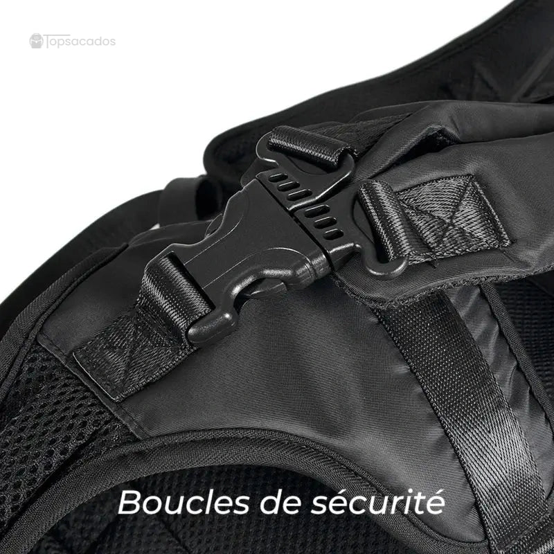 Sac à dos ventral chien avec gros plan sur boucle de sécurité en plastique renforcé