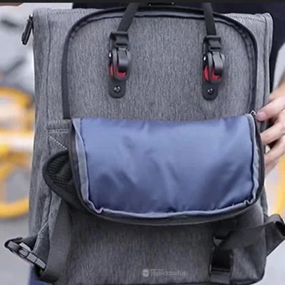 Sacoche vélo Sac à dos vue de dos montrant la housse de protection bleue sur les accroches arrière