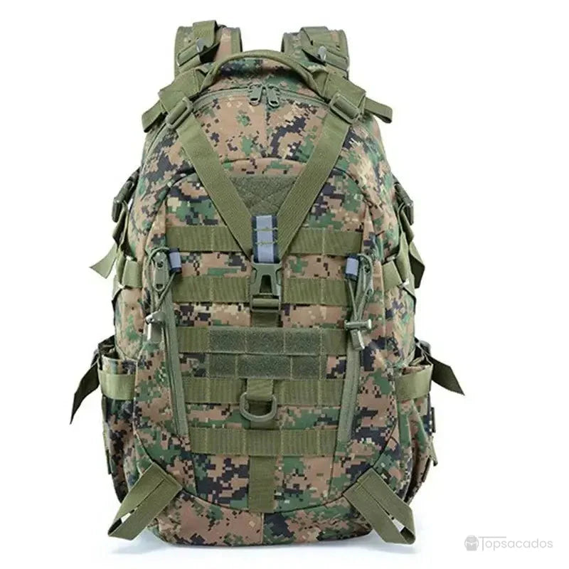 sac à dos camouflage pixel vert et marron, modèle militaire robuste avec système molle et nombreuses poches