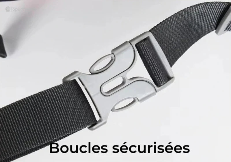 Petit Sac à dos randonnée avec boucle sécurisée en plastique gris, idéale pour maintenir la ceinture ventrale pendant la marche.