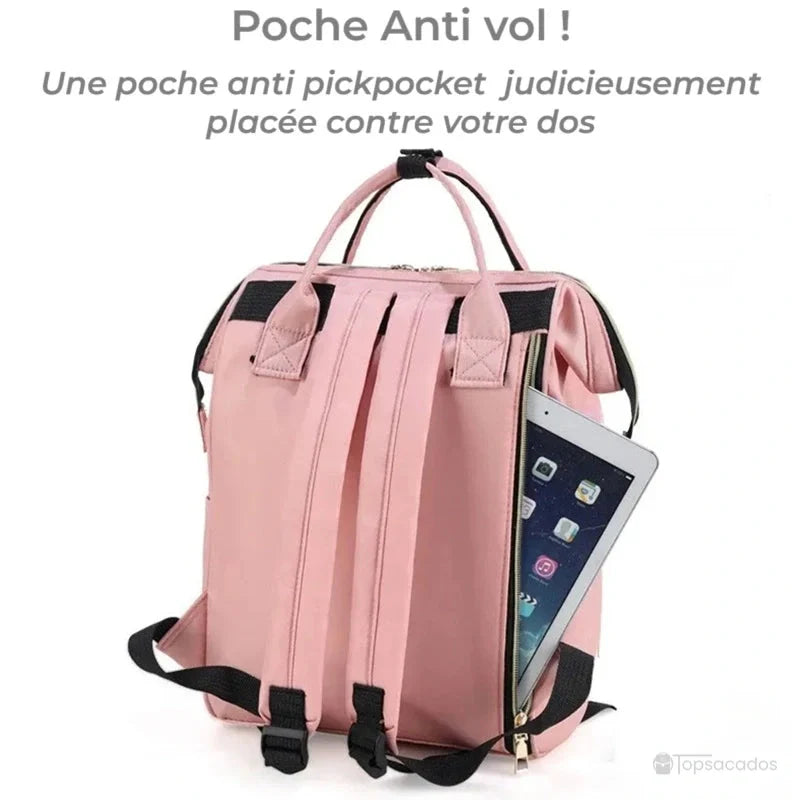 sac-a-dos-bebe-avec-son-prenom rose vu de dos, avec poche zippée anti-vol contenant une tablette