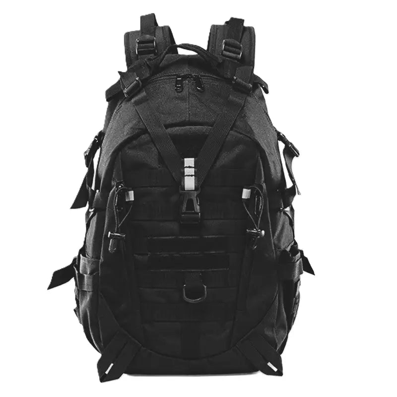 sac à dos camouflage noir intégral, conçu pour les missions tactiques ou les déplacements urbains, vu de face