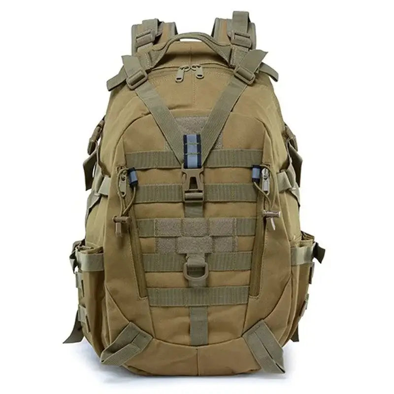 sac à dos camouflage kaki vu de face, avec sangle de compression et poches multifonctionnelles