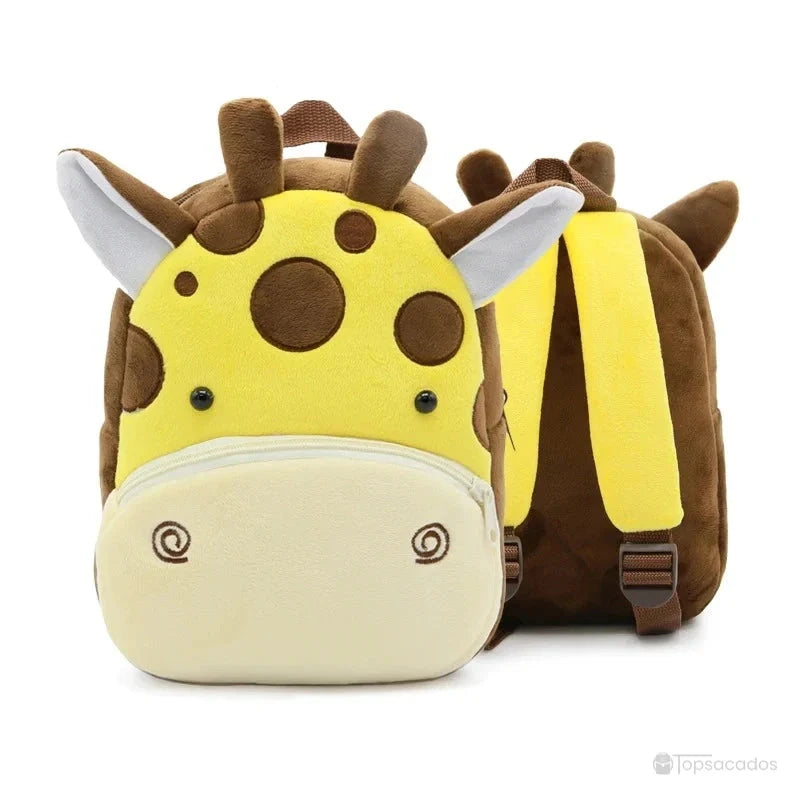 Sac à dos maternelle fille jaune et marron en peluche représentant une girafe souriante avec cornes et taches, idéal pour les petites filles.