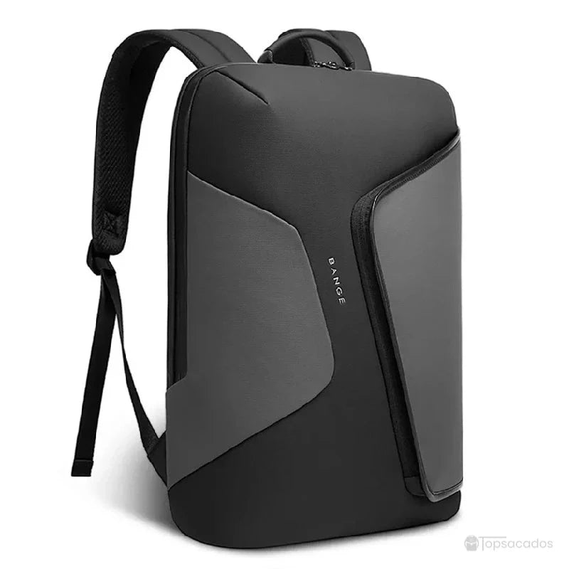 Sac à dos ordinateur portable design dans sa version bicolore gris et noir, posé verticalement sur fond neutre.