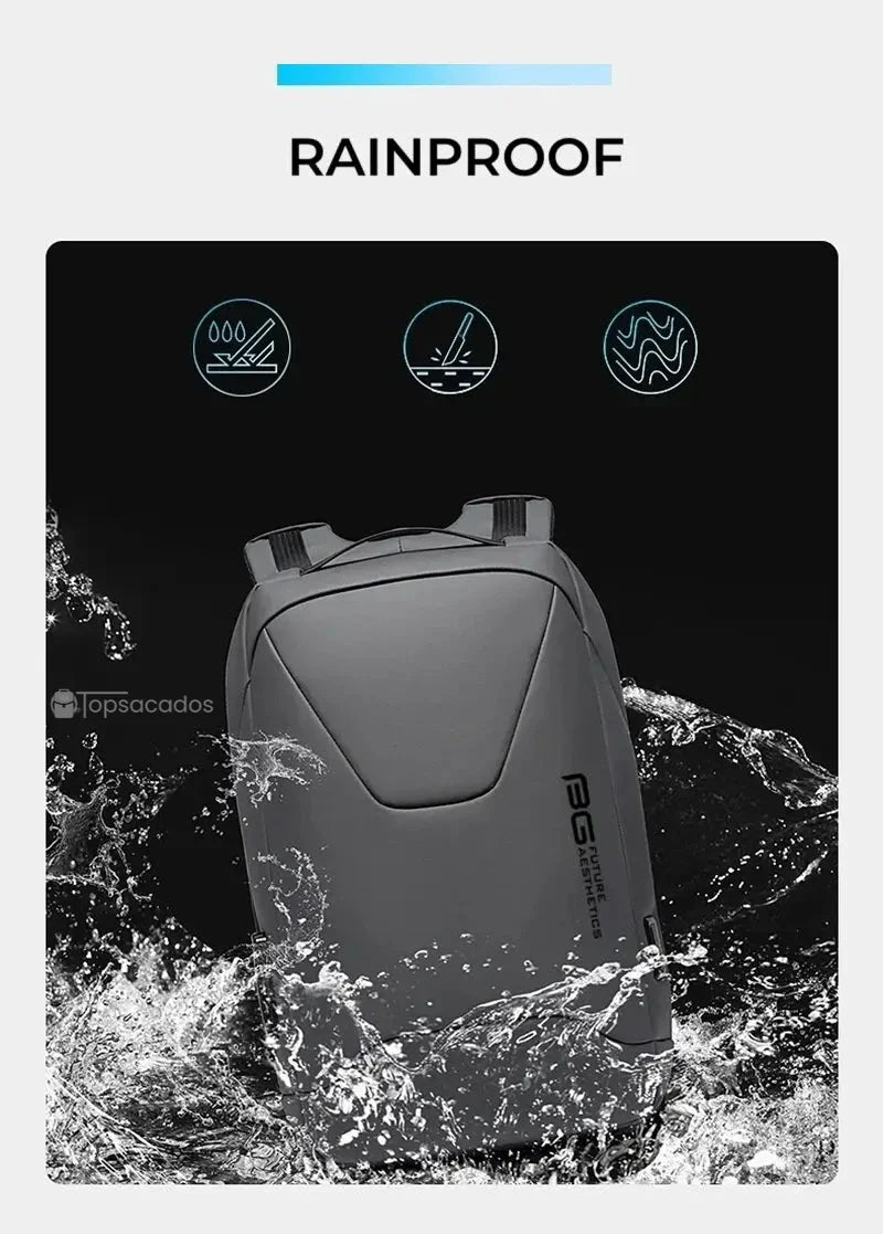 Sac à dos pc portable avec port usb plongé dans l’eau, illustrant sa résistance à la pluie avec des éclaboussures dynamiques sur fond noir