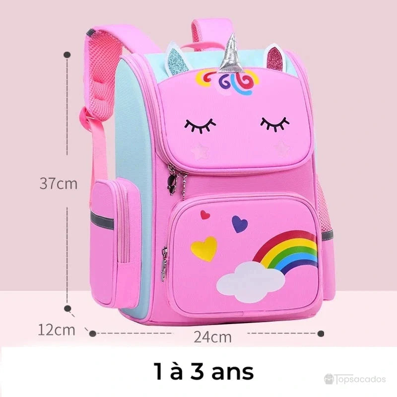 sac a dos petite section rose clair pour fille, décor licorne et arc-en-ciel avec coeurs colorés, adapté aux enfants de 1 à 3 ans