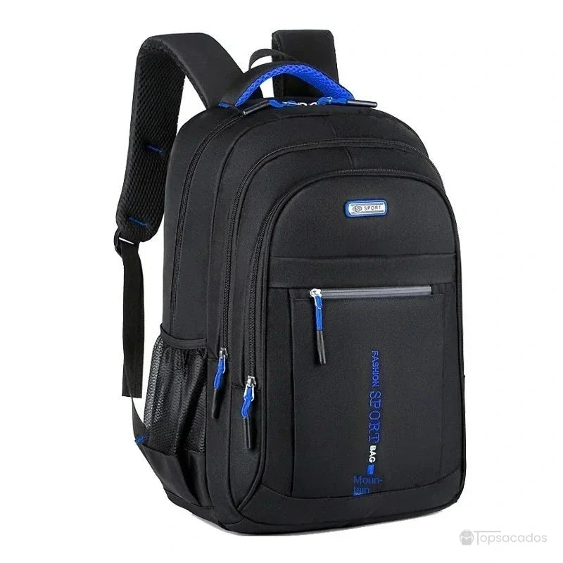 Sac a dos pour cours noir avec fermetures éclair bleues et poignée renforcée, présenté de face sur fond blanc.