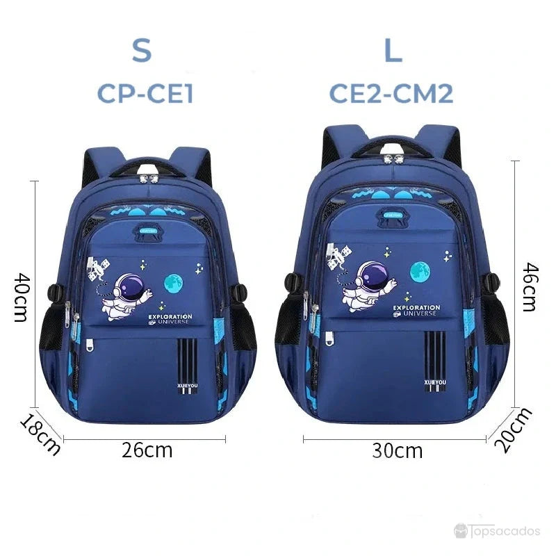 Comparatif de tailles du sac à dos primaire garçon avec dimensions en cm pour tailles S (CP-CE1) et L (CE2-CM2), sur fond blanc